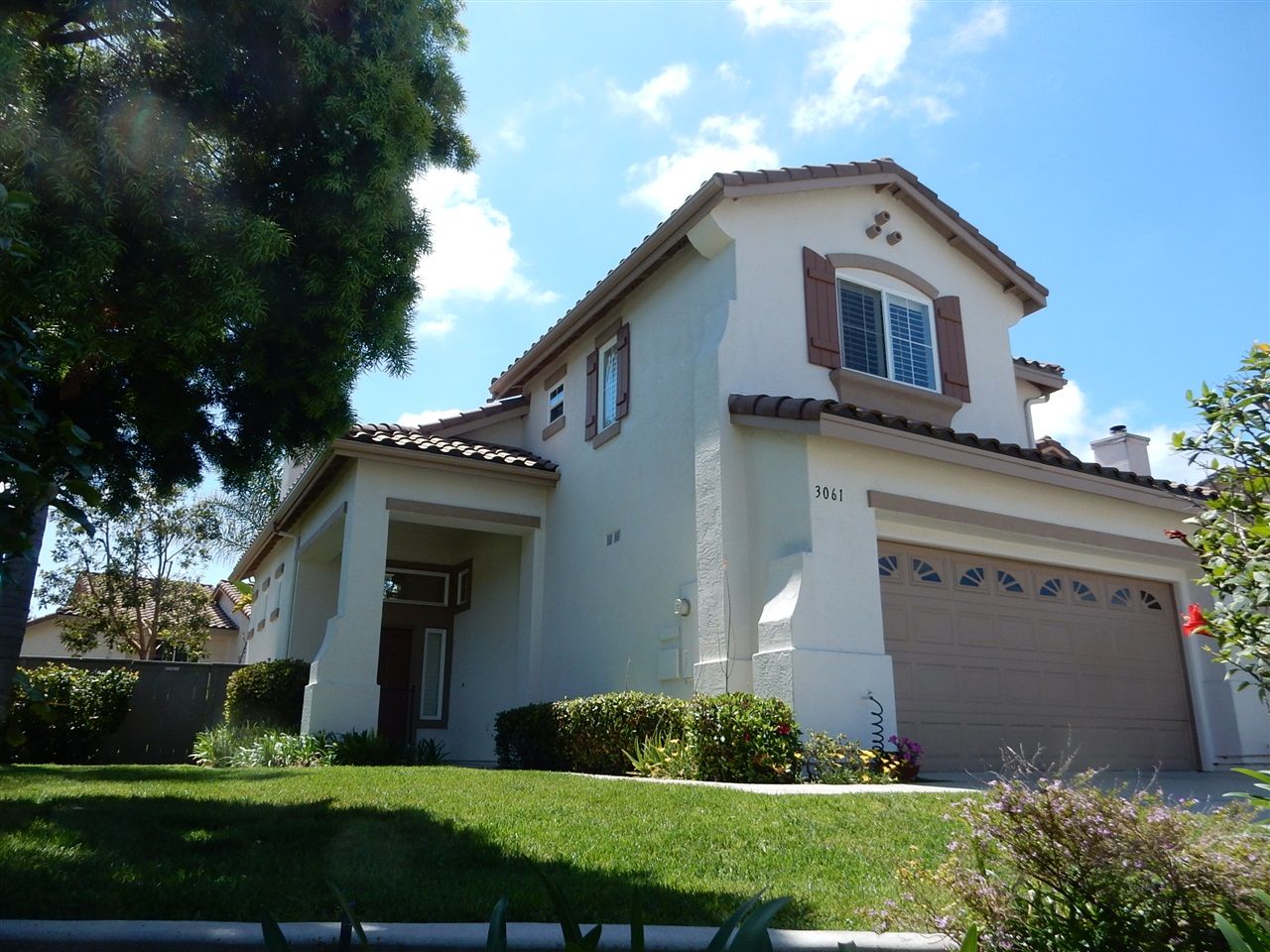 Main Photo: CARLSBAD EAST Twin-home for sale : 3 bedrooms : 3061 Rancho La Presa in Carlsbad