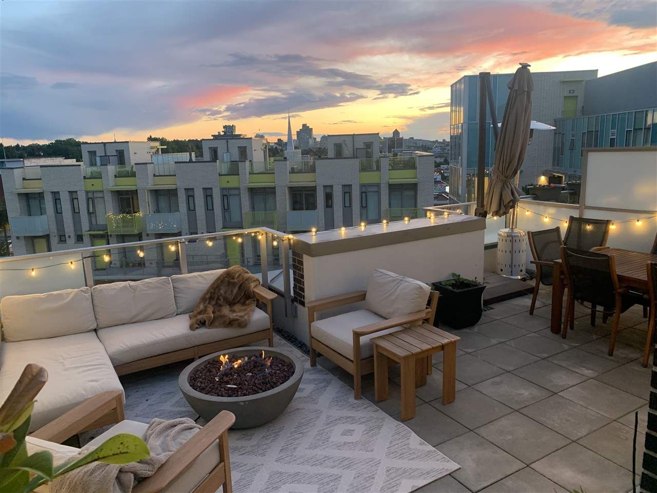 Main Photo: 609 2508 WATSON Street in Vancouver: Mount Pleasant VE Condo for sale in "THE INDEPENDENT" (Vancouver East)  : MLS®# R2462704
