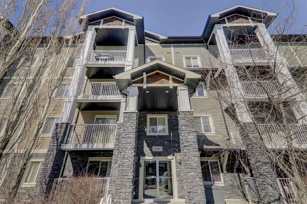 Main Photo: 2121 115 Prestwick Villas SE in Calgary: McKenzie Towne Apartment for sale : MLS®# A2034765