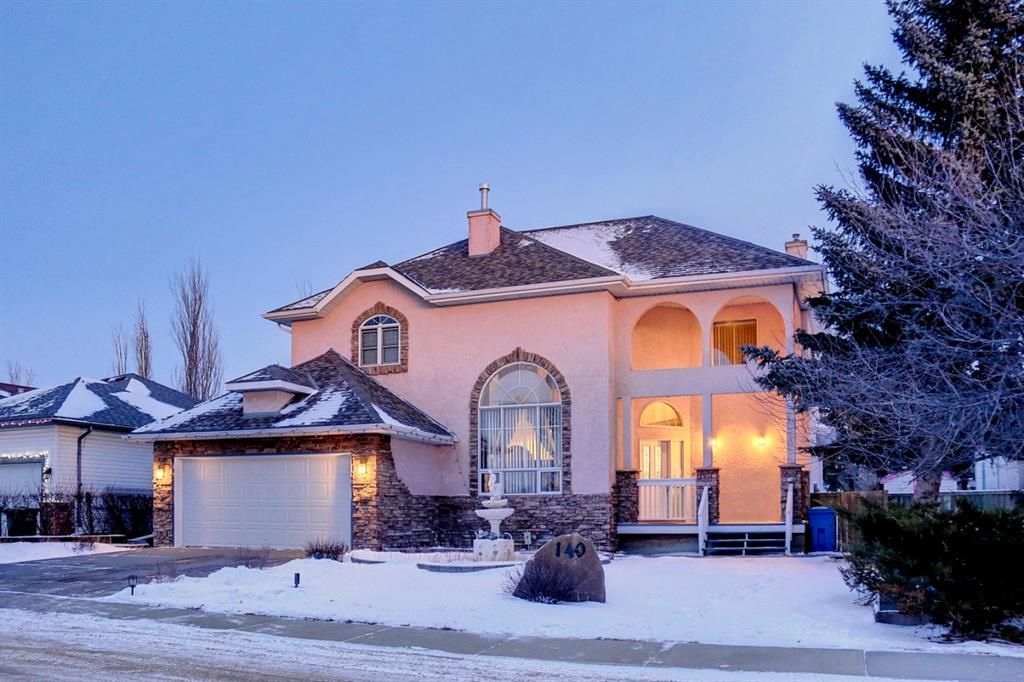 Main Photo: 140 Cove Road: Chestermere Detached for sale : MLS®# A1168248