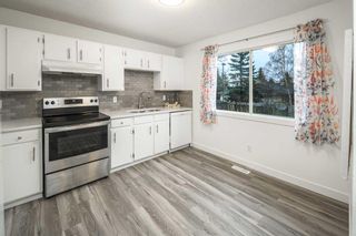 Photo 5: 25 Edgeburn Crescent NW in Calgary: Edgemont Detached for sale : MLS®# A2130499