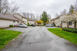 Photo 35: 6178 W GREENSIDE Drive in Surrey: Cloverdale BC Townhouse for sale in "Greenside Estates" (Cloverdale)  : MLS®# R2677538