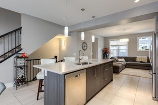 Photo 11: 460 Quarry Way SE in Calgary: Douglasdale/Glen Row/Townhouse for sale : MLS®# A2021657