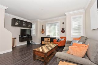 Photo 3: 1386 E 27TH AVENUE in Vancouver: Knight Townhouse for sale (Vancouver East)  : MLS®# R2074490