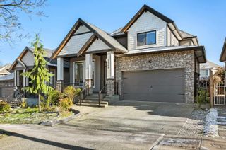 Photo 1: 7560 146 Street in Surrey: East Newton House for sale : MLS®# R2861081
