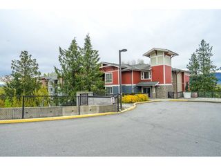 Photo 2: 315 2238 WHATCOM Road in Abbotsford: Abbotsford East Condo for sale in "Waterleaf" : MLS®# R2677652