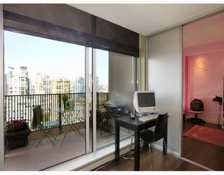 Photo 5: 2202 1055 HOMER Street in Vancouver: Downtown VW Condo for sale in "THE DOMUS" (Vancouver West)  : MLS®# V777326