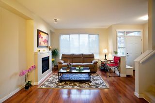 Photo 2: 118 1125 Kensal Place in Coquitlam: New Horizons Townhouse for sale : MLS®# V994728