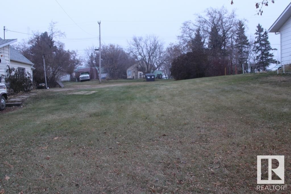 Main Photo: 5025 51 Ave: Holden Vacant Lot/Land for sale : MLS®# E4364832