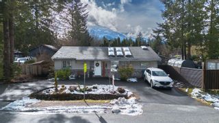 Photo 1: 2584 RHUM & EIGG Drive in Squamish: Garibaldi Highlands House for sale : MLS®# R2853633