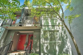 Photo 2: 207 668 W 6TH Avenue in Vancouver: Fairview VW Townhouse for sale in "The Bohemia" (Vancouver West)  : MLS®# R2807667