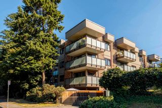 Photo 1: 402 1066 E 8TH Avenue in Vancouver: Mount Pleasant VE Condo for sale in "Caprice Landmark" (Vancouver East)  : MLS®# R2879263