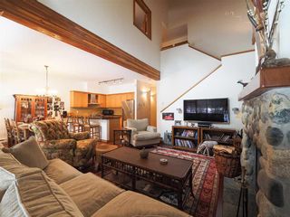 Photo 2: 4614 MONTEBELLO Place in Whistler: Whistler Village Townhouse for sale : MLS®# R2528597