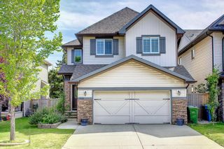 Photo 2: 336E Silvergrove Place NW in Calgary: Silver Springs Detached for sale : MLS®# A1244096