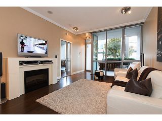 Photo 1: 585 W 7TH Avenue in Vancouver: Fairview VW Townhouse for sale in "AFFINITI" (Vancouver West)  : MLS®# V1007617