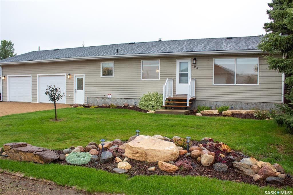 Main Photo: 209 4th Avenue South in St. Brieux: Residential for sale : MLS®# SK942422