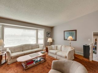 Photo 11: 2962 CAMROSE Drive in Burnaby: Montecito House for sale (Burnaby North)  : MLS®# R2689953