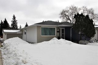 Photo 1: 8 DOUNREAY Bay in Winnipeg: North Kildonan Residential for sale (3F)  : MLS®# 202205840