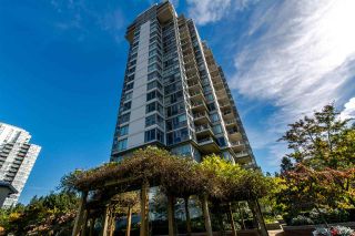 Photo 1: 1706 235 GUILDFORD Way in Port Moody: North Shore Pt Moody Condo for sale in "THE SINCLAIR" : MLS®# R2115644
