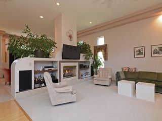 Photo 4: 2268 SORRENTO Drive in Coquitlam: Coquitlam East House for sale : MLS®# R2327616