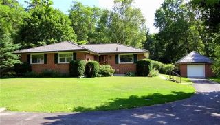 Photo 1: 1048 Portage Road in Kawartha Lakes: Kirkfield House (Bungalow) for sale : MLS®# X4209953