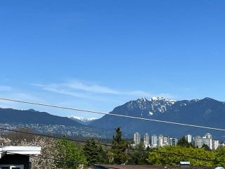 Photo 3: 8 2083 W 3RD Avenue, Vancouver
