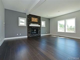Photo 2: 3437 Hopwood Pl in VICTORIA: Co Latoria House for sale (Colwood)  : MLS®# 705684