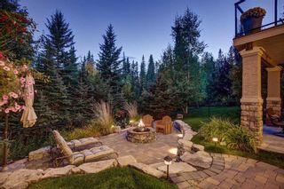 Photo 2: 32 Discovery Ridge Circle SW in Calgary: Discovery Ridge Detached for sale : MLS®# A2129239