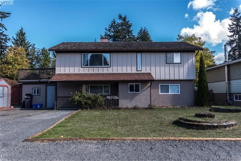 Main Photo: 2271 Moyes Rd in VICTORIA: La Thetis Heights House for sale (Langford)  : MLS®# 799430