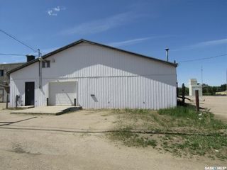 Photo 1: 114 Railway Avenue East in Nipawin: Commercial for lease : MLS®# SK889891