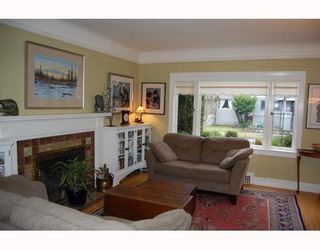 Photo 2: 829 W 17TH Avenue in Vancouver: Cambie House for sale in "DOUGLAS PARK" (Vancouver West)  : MLS®# V748707