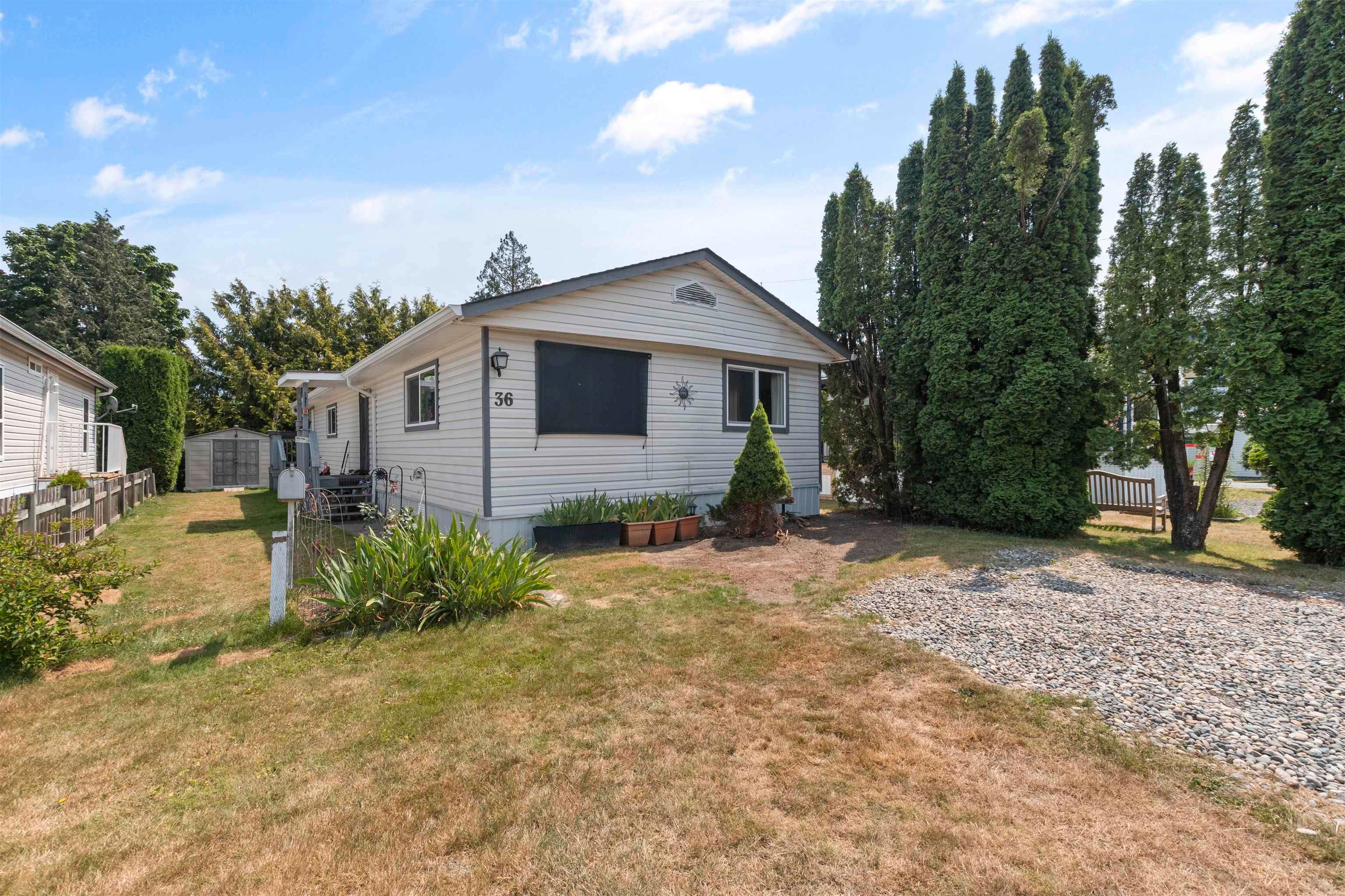 Main Photo: 36 6035 VEDDER Road in Chilliwack: Sardis South Manufactured Home for sale in "Selomas" (Sardis)  : MLS®# R2829007