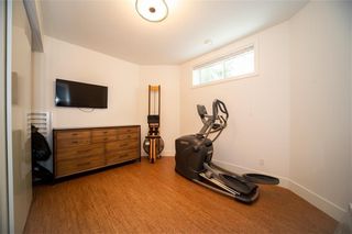 Photo 37: 967 73 Street SW in Calgary: West Springs Detached for sale : MLS®# A1237346