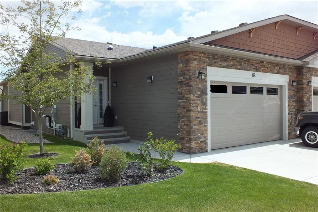 Main Photo: 88 SIERRA MORENA Manor SW in Calgary: Signal Hill Semi Detached for sale : MLS®# C4292022