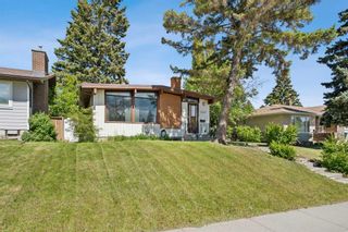 Photo 1: 3220 Barr Road NW in Calgary: Brentwood Detached for sale : MLS®# A2139249