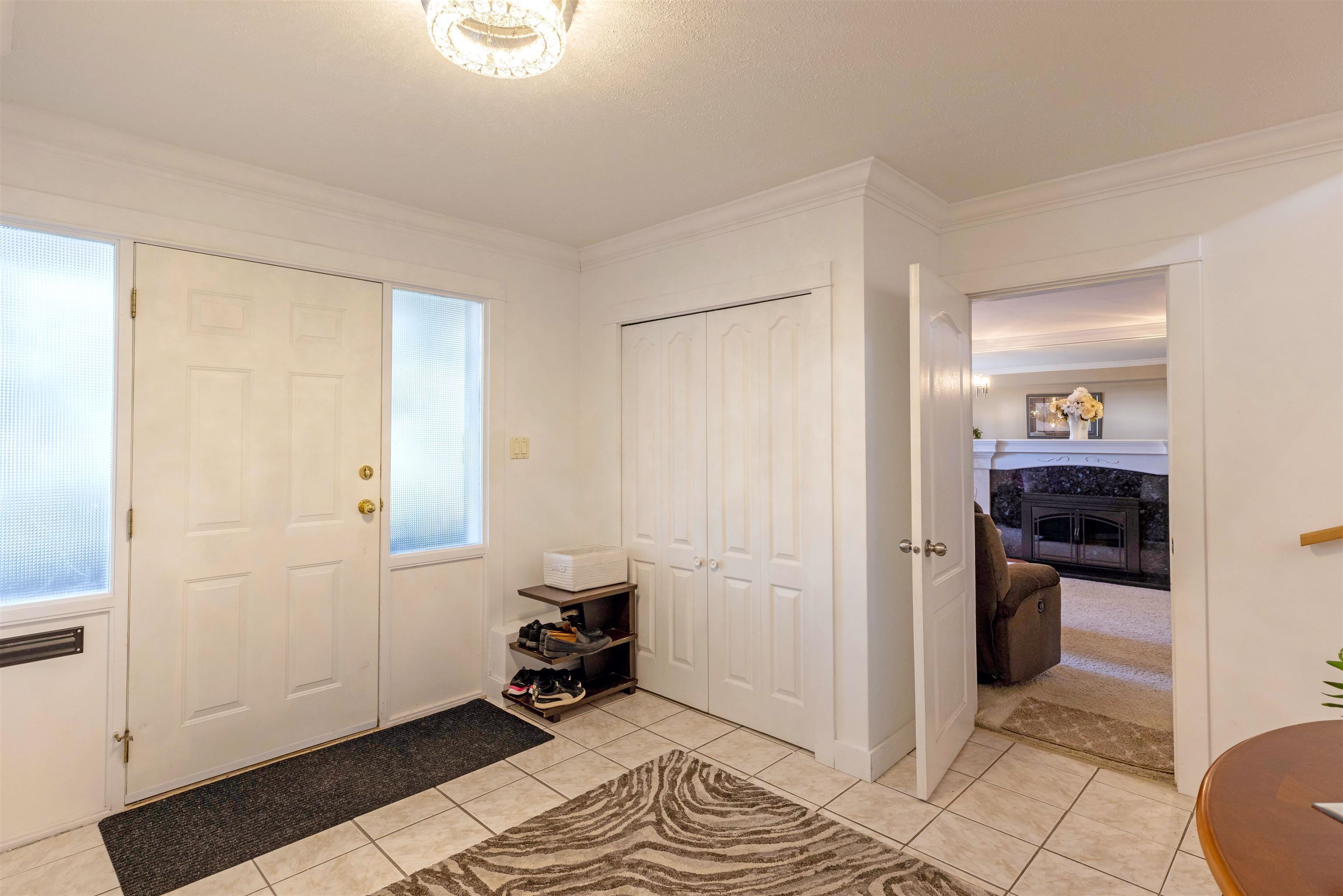Photo 3: Photos: 7777 WRIGHT Street in Burnaby: East Burnaby House for sale (Burnaby East)  : MLS®# R2647902
