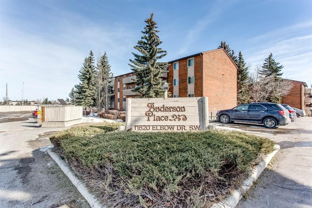 Main Photo: 932 11620 Elbow Drive SW in Calgary: Canyon Meadows Apartment for sale : MLS®# A1077095