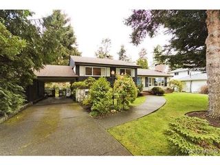 Photo 1: 1937 Appleton Pl in VICTORIA: SE Gordon Head House for sale (Saanich East)  : MLS®# 532203
