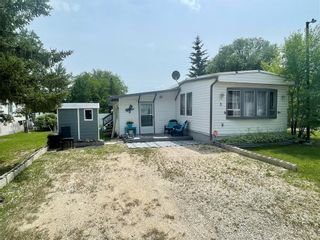 Photo 2: 3 DELTA Crescent in St Clements: Pineridge Trailer Park Residential for sale (R02)  : MLS®# 202216056