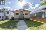 Main Photo: 1115 KING Street in Penticton: House for sale : MLS®# 10304322