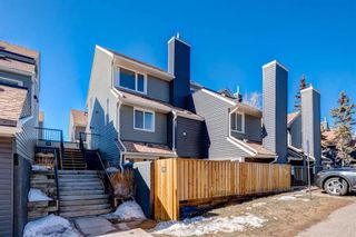 Main Photo: 122 35 Glamis Green SW in Calgary: Glamorgan Row/Townhouse for sale : MLS®# A2113845