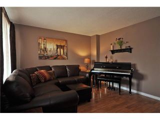 Photo 3: 87 SHAWCLIFFE Green SW in CALGARY: Shawnessy Residential Detached Single Family for sale (Calgary)  : MLS®# C3421802