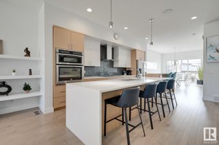 Photo 7: 8810 94 Street in Edmonton: Zone 18 House for sale : MLS®# E4301211