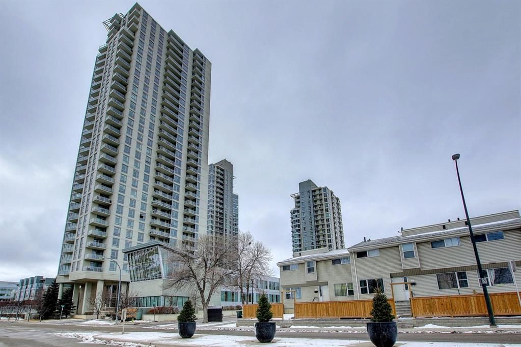 Main Photo: 603 99 Spruce Place SW in Calgary: Spruce Cliff Apartment for sale : MLS®# A1183504