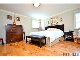 Photo 6: 3979 South Valley Dr in VICTORIA: SW Strawberry Vale House for sale (Saanich West)  : MLS®# 587012