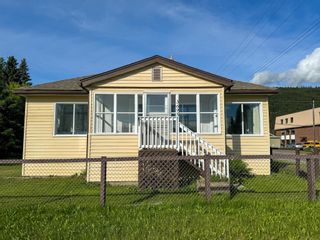 Photo 2: 3695 BROADWAY Avenue in Smithers: Smithers - Town House for sale (Smithers And Area)  : MLS®# R2898528