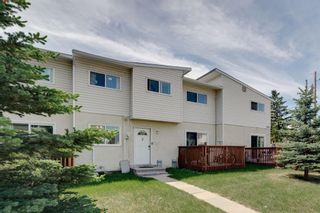 Photo 4: 2 4515 7 Avenue SE in Calgary: Forest Heights Row/Townhouse for sale : MLS®# A1174535