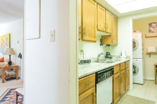 Photo 6: 207 4194 MAYWOOD Street in Burnaby: Metrotown Condo for sale in "ONE PARK AVANUE" (Burnaby South)  : MLS®# R2182982