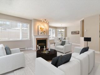 Photo 12: 107 1840 E SOUTHMERE Crescent in Surrey: Sunnyside Park Surrey Condo for sale in "Southmere Mews" (South Surrey White Rock)  : MLS®# R2785383