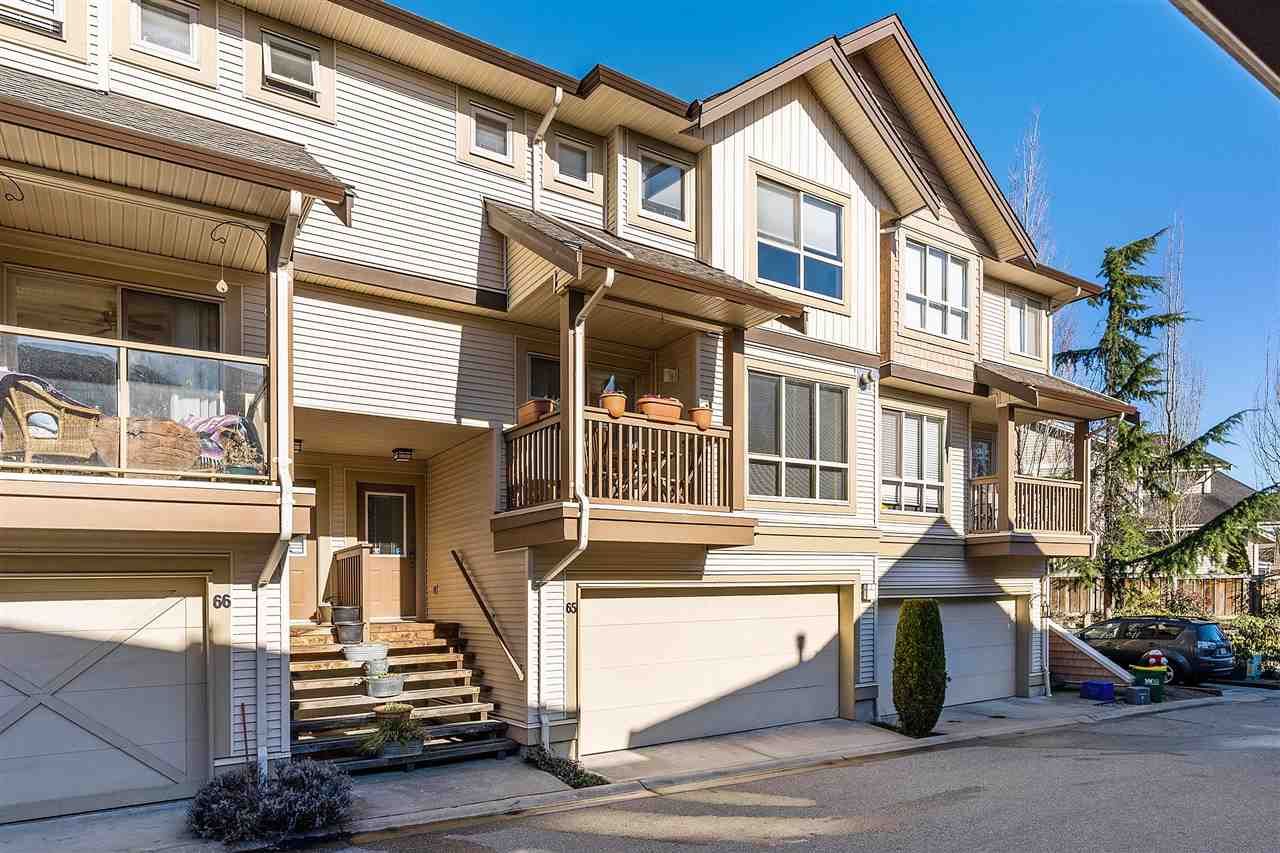 Main Photo: 65 20350 68 Avenue in Langley: Willoughby Heights Townhouse for sale in "Sunridge" : MLS®# R2344309